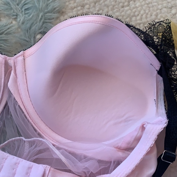 Victoria’s Secret - Picture 6 of 16